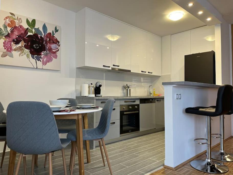 Apartment Miva ซาเกร็บ ภายนอก รูปภาพ